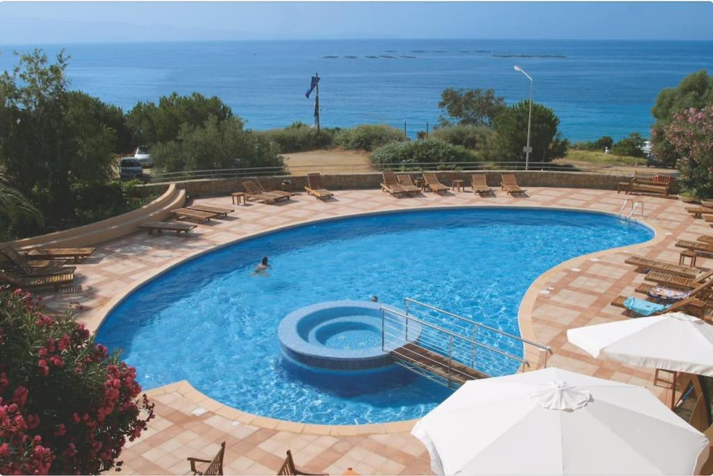 F2 Vue Mer Dans Residence Avec Piscine Ajaccio (Corsica) Exterior foto
